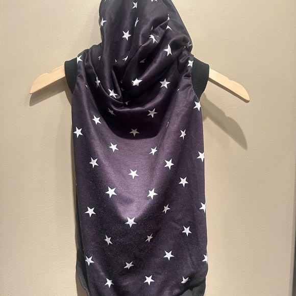 Dog 5 piece sweatshirt shirt lot size xxl but fit a normal size medium 17-29 lbs - Picture 2 of 8